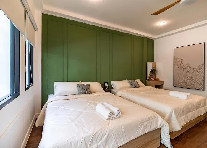 Ren Asoke L 4 People 2 Bed L 5 Min Bts&mrt Sukhumvit Bangkok